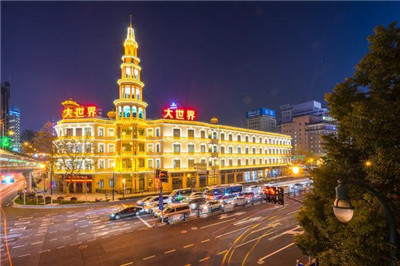 布心区的夜晚,让您留连忘返 布心区的夜晚,让您留连忘返